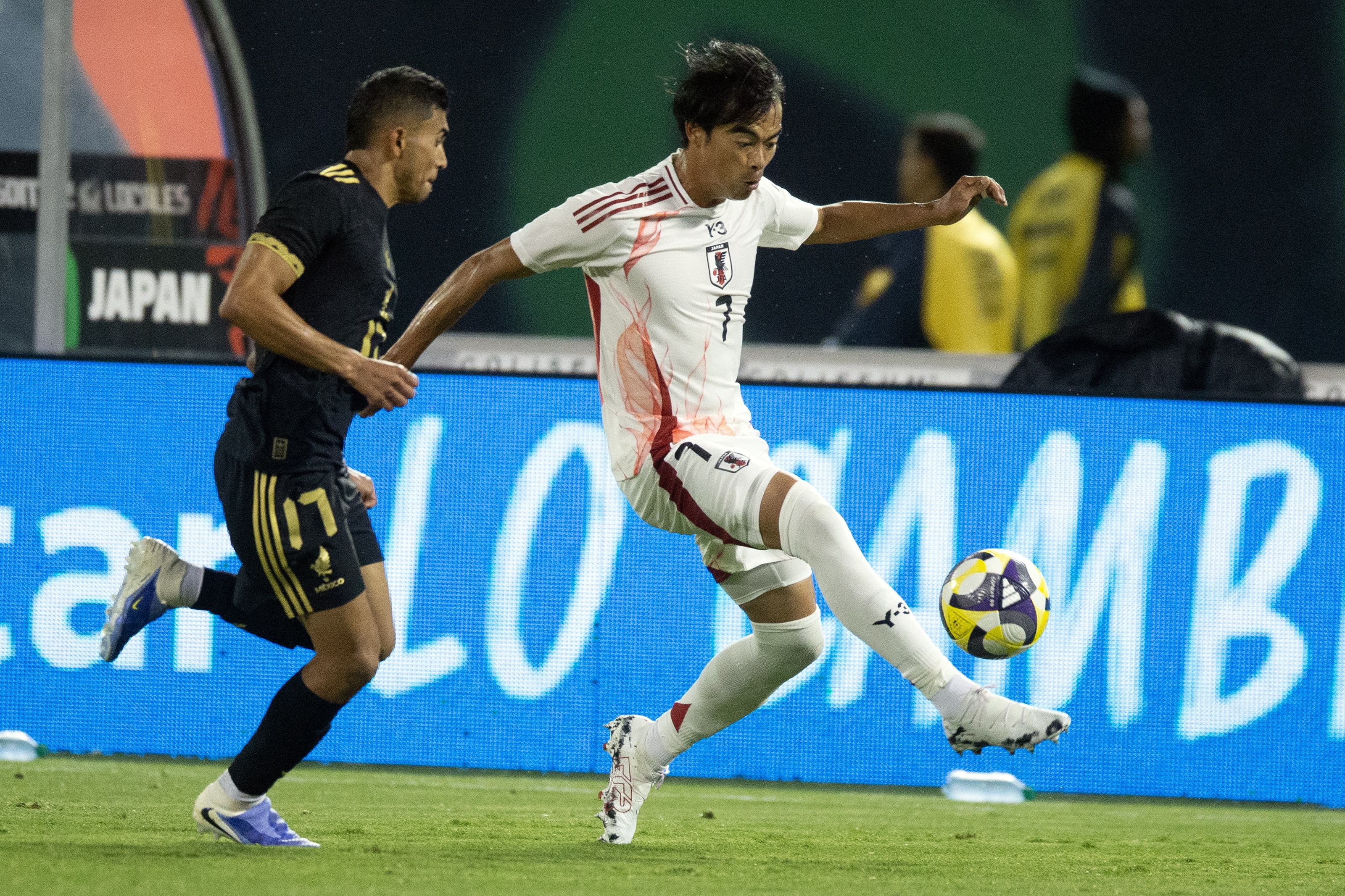 三笘薰：日本队现状是进攻时传球多有效射门少，且容易被打反击