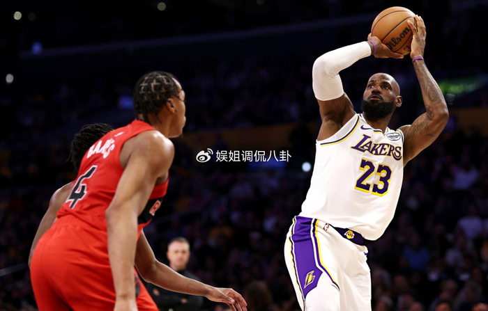 开云体育官网-詹姆斯51000分里程碑！24分7助2帽拒绝三连败 获球迷MVP呼声|猛龙|多伦多猛龙队|洛杉矶湖人队|篮板|NBA常规赛_新浪体育_新浪新闻